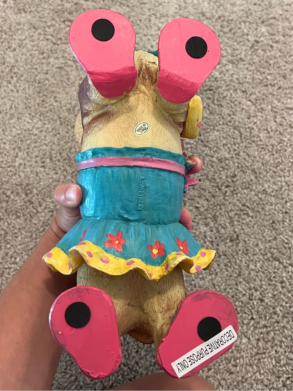 ⚪️Dachshund w/sunglasses & dress & accessories decorative statue, preowned⚪️ - Picture 7 of 12